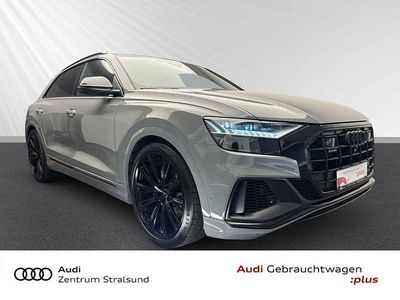 Nardograu Gebraucht 2022 Audi Q8 Ambiente SUV | 64.870 € (Etwas zu teuer)