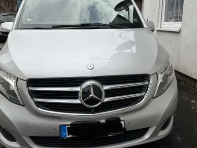 Gebraucht Mercedes V250 Avantgarde 190 PS (139 kW) 2016 Silber Van / Kleinbus