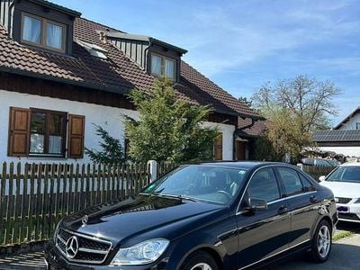 Second-hand Mercedes C180 Elegance 156 CP (114 kW) 2012 Negru Berlinǎ