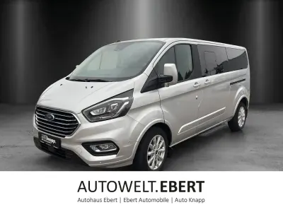 Gebraucht Ford Tourneo Trend 131 PS (96 kW) 2022 Silber Van / Kleinbus