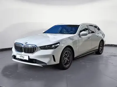 Neu BMW 520 Comfort Edition 197 PS (144 kW) 2026 Weiß Kombi