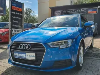 Gebraucht Audi A3 Sport 116 PS (85 kW) 2018 Blau Limousine