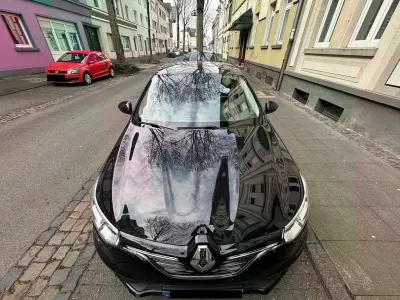 Gebraucht Renault Mégane IV Play 101 PS (74 kW) 2017 Schwarz Limousine