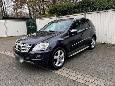 Gebraucht Mercedes ML300 204 PS (150 kW) 2010 Blau SUV