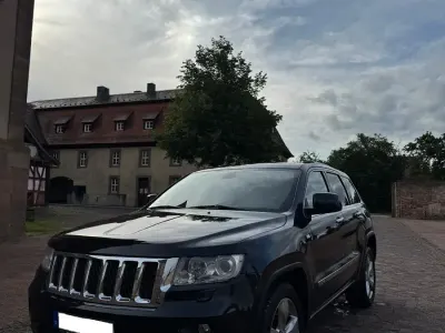 Gebraucht Jeep Grand Cherokee Overland 241 PS (177 kW) 2012 Schwarz SUV
