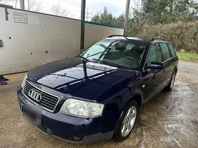 Blau Gebraucht 2001 Audi A6 Kombi | 1.950 € (Teuer)