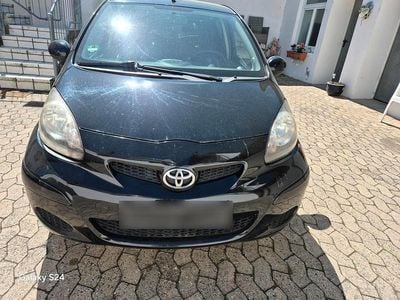 Usata Toyota Aygo 68 CV (50 kW) 2011 Nero Utilitaria