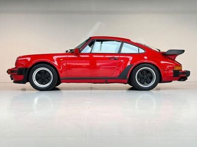 Second-hand Porsche 911 Turbo 300 CP (220 kW) 1984 Roșu