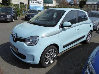 Second-hand Renault Twingo LIMITED 73 CP (53 kW) 2019 Albastru Hatchback