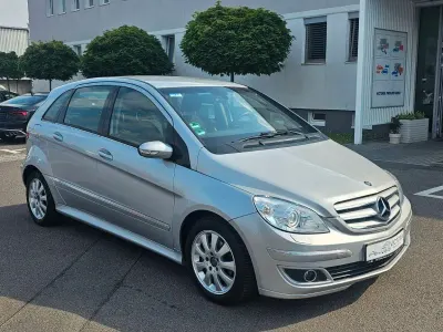 Gebraucht Mercedes B170 116 PS (85 kW) 2006 Silber Van / Kleinbus