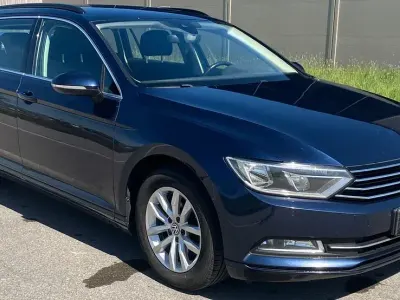 Gebraucht VW Passat Comfortline 150 PS (110 kW) 2015 Blau Kombi