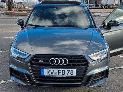 Gebraucht Audi S3 Ambiente 310 PS (228 kW) 2018 Grau Limousine