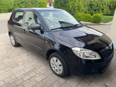 Gebraucht Skoda Fabia Active 60 PS (44 kW) 2011 Schwarz Limousine