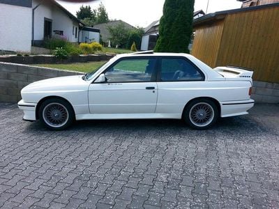 Gebraucht BMW M3 Sport Line 215 PS (158 kW) 1990 Weiß Limousine