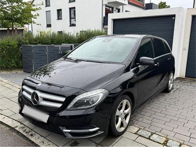 Mercedes B200