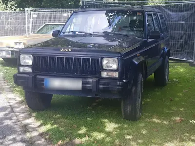 Gebraucht Jeep Cherokee 185 PS (136 kW) 1991 Schwarz SUV