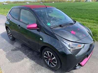 Usata Toyota Aygo x-style 72 CV (52 kW) 2020 Grigio Utilitaria