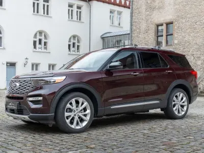 Gebraucht Ford Explorer Platinum 400 PS (294 kW) 2023 Rot SUV