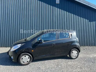 Second-hand Chevrolet Spark LS 68 CP (50 kW) 2011 Negru Hatchback