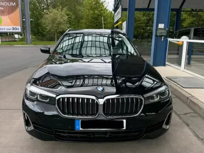 Gebraucht BMW 520 Luxury Line 190 PS (139 kW) 2021 Schwarz Kombi