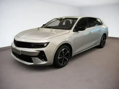 Gebraucht Opel Astra 131 PS (96 kW) 2024 Silber Kleinwagen