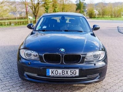 Gebraucht BMW 118 143 PS (105 kW) 2010 Schwarz Kleinwagen