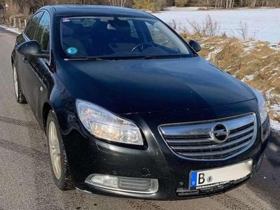 Gebraucht Opel Insignia Edition 160 PS (117 kW) 2011 Schwarz Limousine