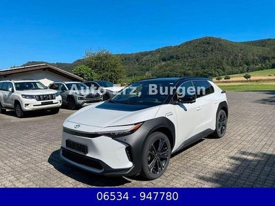 Gebraucht Toyota bZ4X 160 kW (218 PS) 2023 Platinum white pearl mc (089)/ b (metallic) SUV