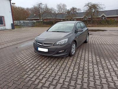 Grau Gebraucht 2013 Opel Astra Limousine | 3.300 € (Fairer Preis)