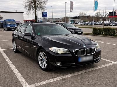 Gebraucht BMW 520 190 PS (139 kW) 2011 Schwarz Kombi