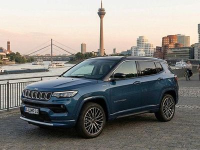 Neu Jeep Compass Summit 131 PS (96 kW) 2025 SUV