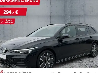 Gebraucht VW Golf VIII R-line 150 PS (110 kW) 2024 Grenadillschwarz metallic Kombi
