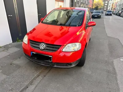 Używany VW Fox 54 KM (39 kW) 2006 Czerwony Hatchback