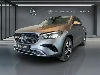 Gebraucht Mercedes GLA250 Progressive 224 PS (164 kW) 2024 Metalliclack mountaingrau SUV