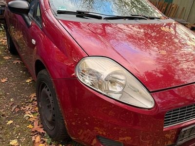 Rot Gebraucht 2009 Fiat Grande Punto Kleinwagen | 1.299 € (Guter Preis)