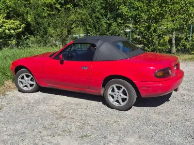 Używany Mazda MX5 116 KM (85 kW) 1992 Czerwony Kabriolet