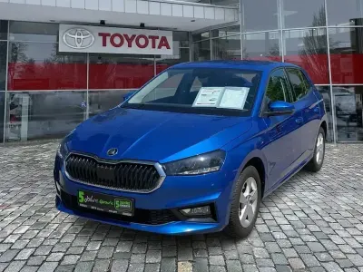 Gebraucht Skoda Fabia Ambition 95 PS (69 kW) 2022 Raceblau (metallic) Kleinwagen