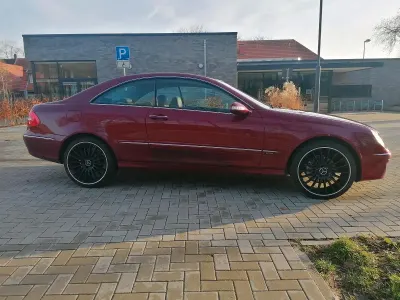 Gebraucht Mercedes CLK220 150 PS (110 kW) 2007 Rot Coupé