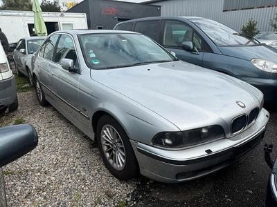 BMW 523