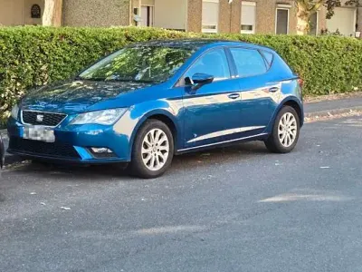 Gebraucht Seat Leon Style 122 PS (89 kW) 2013 Blau Limousine