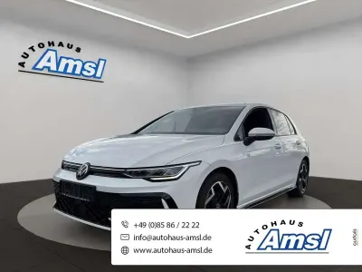 Używany VW Golf VIII R-line 150 KM (110 kW) 2025 Biały Sedan/Limuzyna