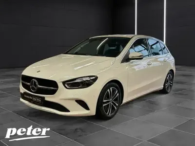 Gebraucht Mercedes B200 Progressive 163 PS (119 kW) 2024 Weiß Kleinwagen