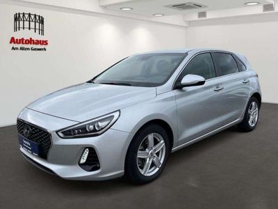 gebraucht Hyundai i30 Premium 1.4 AUTOMATIK+LEDER+NAVI+SITZHZG+KAMERA