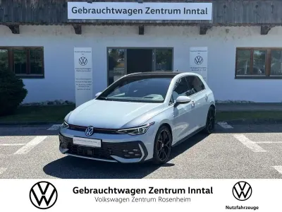 Gebraucht VW Golf VIII GTI 265 PS (194 kW) 2025 Blau Limousine