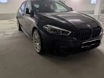 Gebraucht BMW 120 M Sport 190 PS (139 kW) 2019 Schwarz Kleinwagen