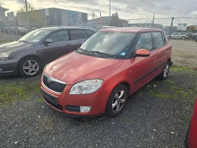 Gebraucht Skoda Fabia Style 69 PS (50 kW) 2009 Orangetangerine metallic Kleinwagen