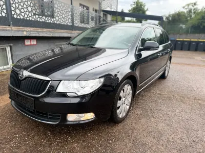 Gebraucht Skoda Superb Elegance 170 PS (125 kW) 2011 Schwarz Kombi