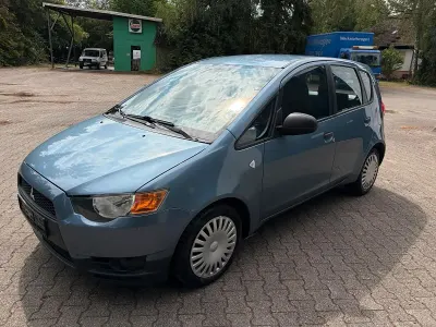 Gebraucht Mitsubishi Colt 75 PS (55 kW) 2009 Blau Kleinwagen