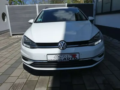 Gebraucht VW Golf VIII Comfortline 116 PS (85 kW) 2020 Pure white Kombi
