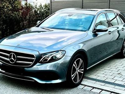 Gebraucht Mercedes E220 Avantgarde 194 PS (142 kW) 2020 Grau Limousine